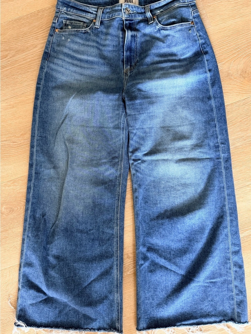⛱️🔥PAIGE - Blue Rock Show Distressed Crop Jeans - 29 - Picture 4 of 5